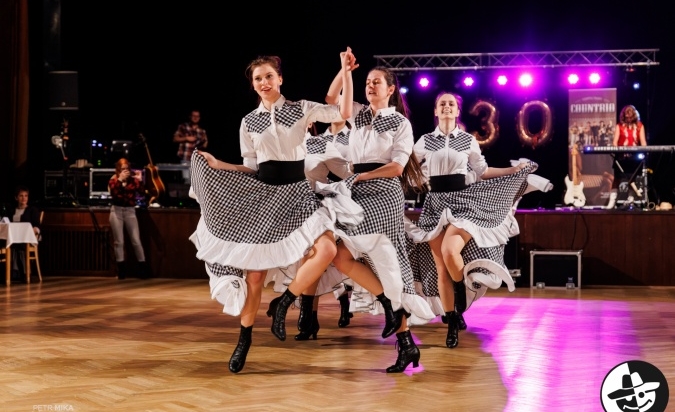 Country bál