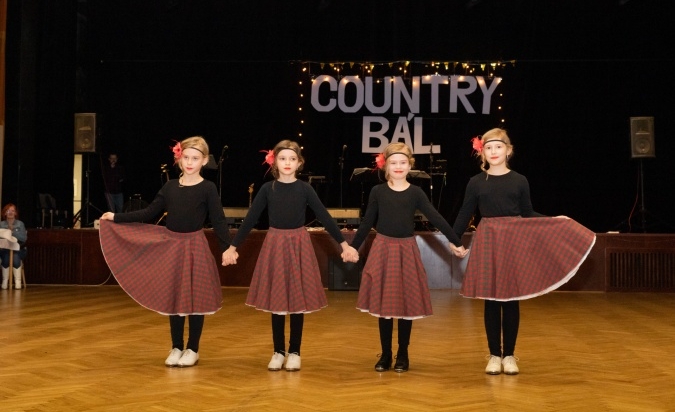 Country bál