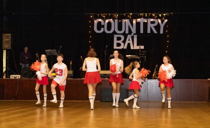 Country bál