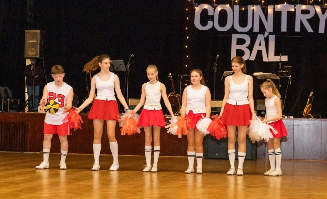 Country bál