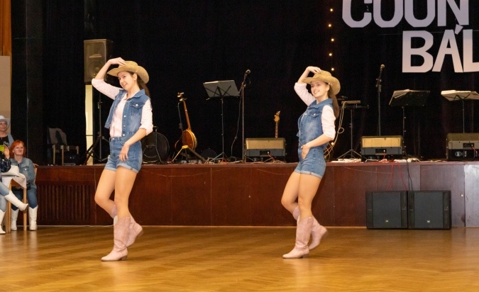 Country bál