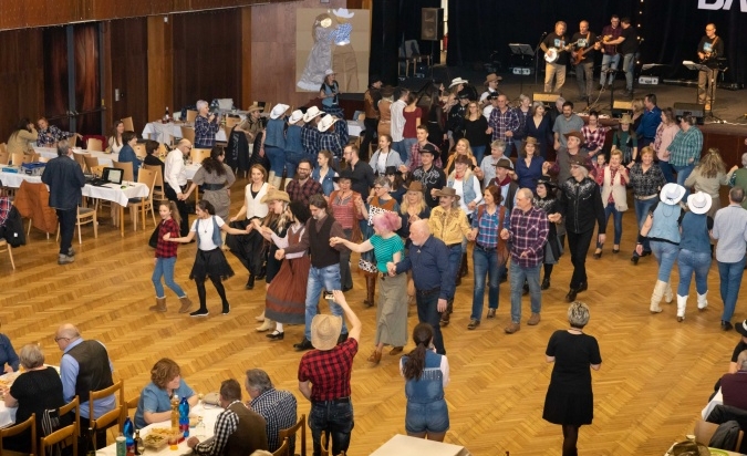 Country bál