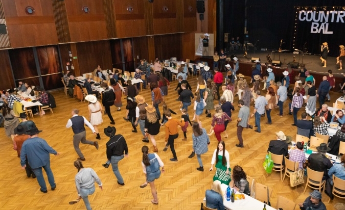 Country bál
