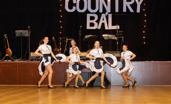 Country bál