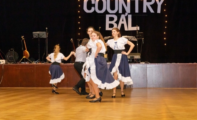 Country bál