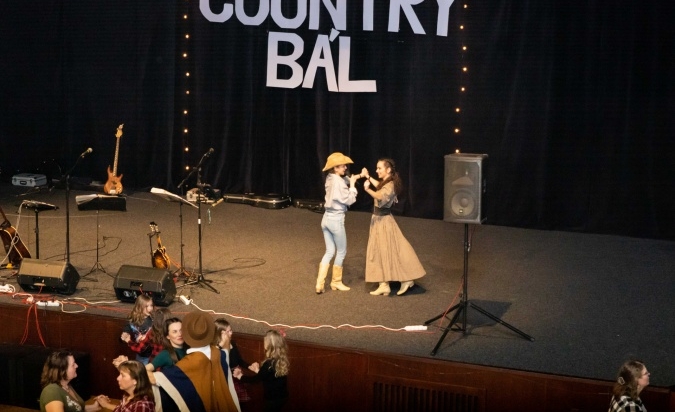 Country bál