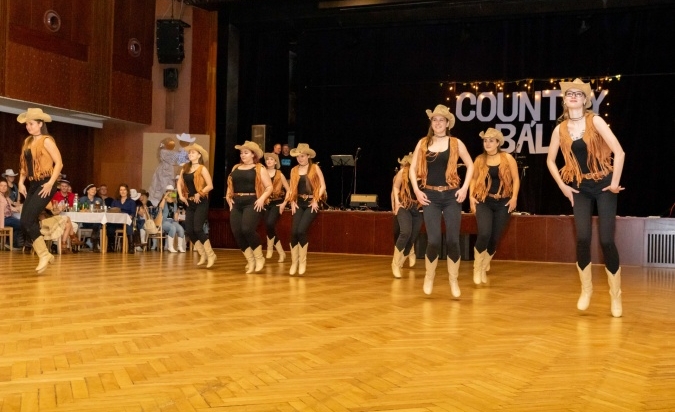 Country bál