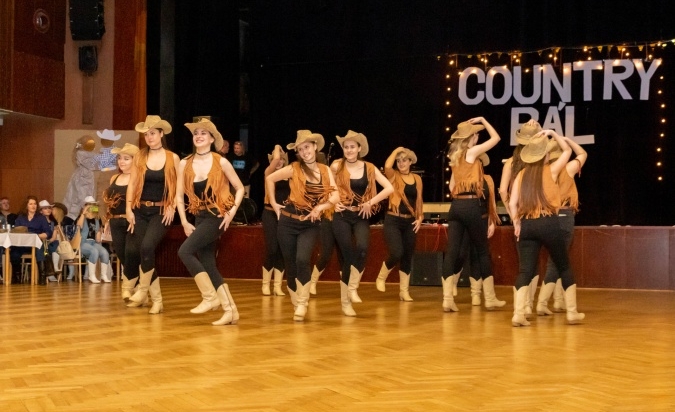Country bál