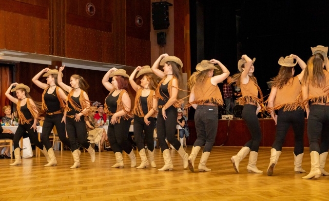 Country bál