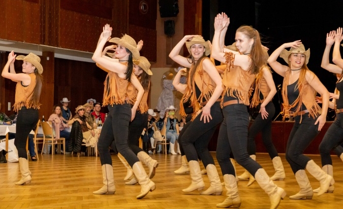 Country bál
