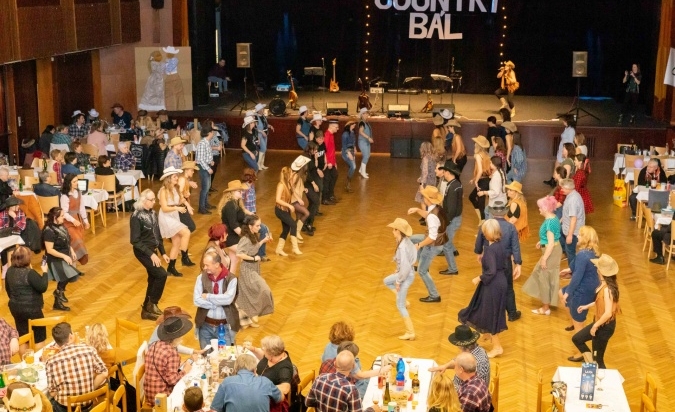 Country bál