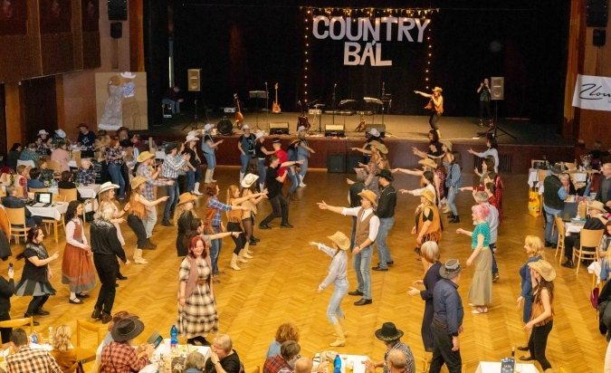 Country bál