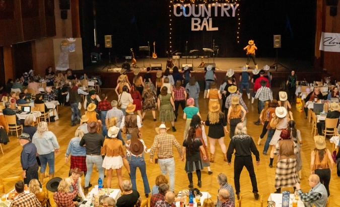 Country bál