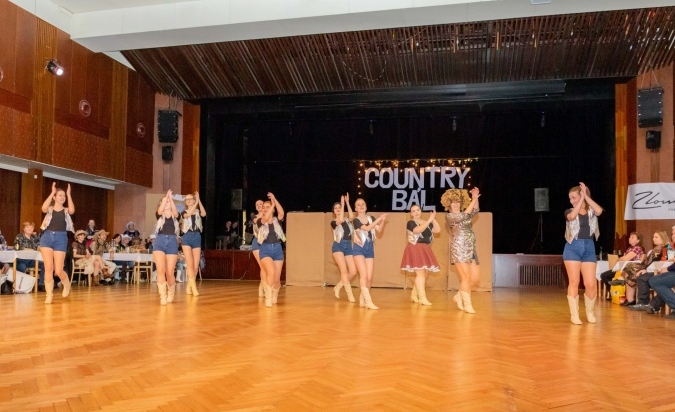 Country bál