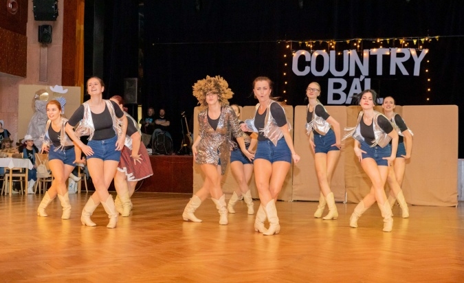 Country bál